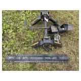 Camper fifth wheel hitch