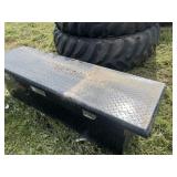 Truckbed tool box