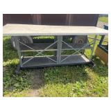 Work bench with wheels