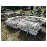 Farrowing house flooring