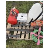 Leaf blower hitch air tank