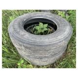 Kumho 295/75R22.5 Tires (2)