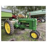 1940 John Deere B (non-running)