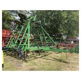 John Deere 960 Field Cultivator 32'