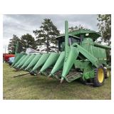 John Deere  893 Corn Head