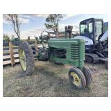 John Deere B  (non running)