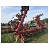 IH 133 12 Row 30" Cultivator