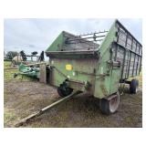 John Deere 112 Forage Box