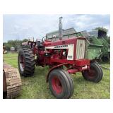 Farmall 706  Runs and Drives (used in tractor rid)