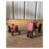 Antique Toy Tractorï¿½s