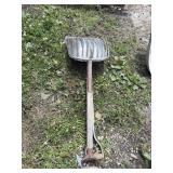 Shovel and pitchfork