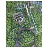 Hand cultivators