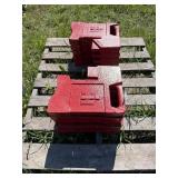 IH tractor weights 70 pounds