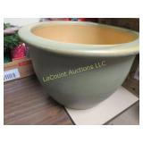 large heavy ceramic type planter pot