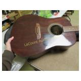 Oscar Schmidt guitar w case good condition