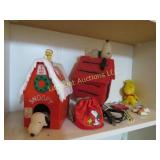 PEanuts Snoopy Doghouse light figures bag
