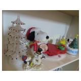 Peanuts Snoopy figures music box