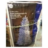 7.5' white pine Pre-lit flocked Christmas tree in