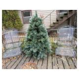 patio chairs and artificial tree