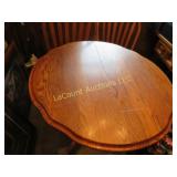 beautiful small round dining table w 4 chairs