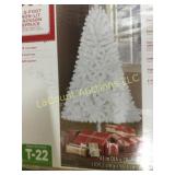 6.5' Jackson White Christmas tree beautiful