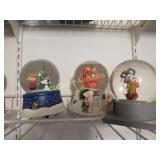 3 Snoopy snow globes