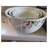 vintage Hall's nesting bowls 2 patterns