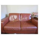 nice leather loveseat matches stressless chairs