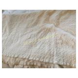 incredible Williamsburg bedspread vintage