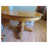 antique dining room table round 45' diameter