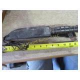 knive w sheath US Camillus