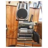 Aiwa stereo cd radio tape player w speakers and