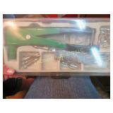 rivet gun w assorted rivets/anchors