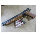 American Classic BB gun w 3 tubes BBs