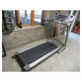 nice Spirit XT375  tread mill in great condition