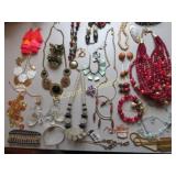 costume jewelry necklaces earrings bracelets