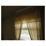 2 set lace valances & curtains beautiful