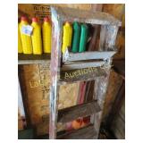 wood step ladder apx 4.5 ft
