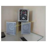 Curtis mini radio w speakers & remote