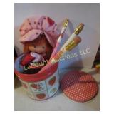 vintage Strawberry Shortcake doll pencils tin