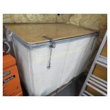 large laundry mail type hamper w wood lid