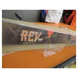new Head  Rev90 downhill skiis no bindings unused