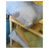 4 nice moving blankets