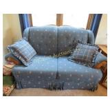 loveseat w wood accents