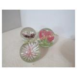 3 paper weights