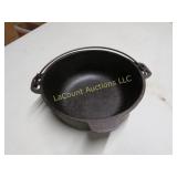 Wagner Ware 2 qt cast iron pot