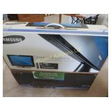 Samsung 22"  series 3 330 TV television HD LCD