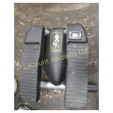 lateral thigh trainer exerciser