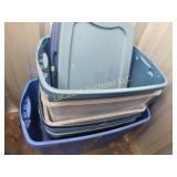 assorted totes some lids some no lids