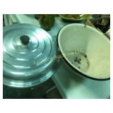 heavy eneled bowl for plants and aluminum